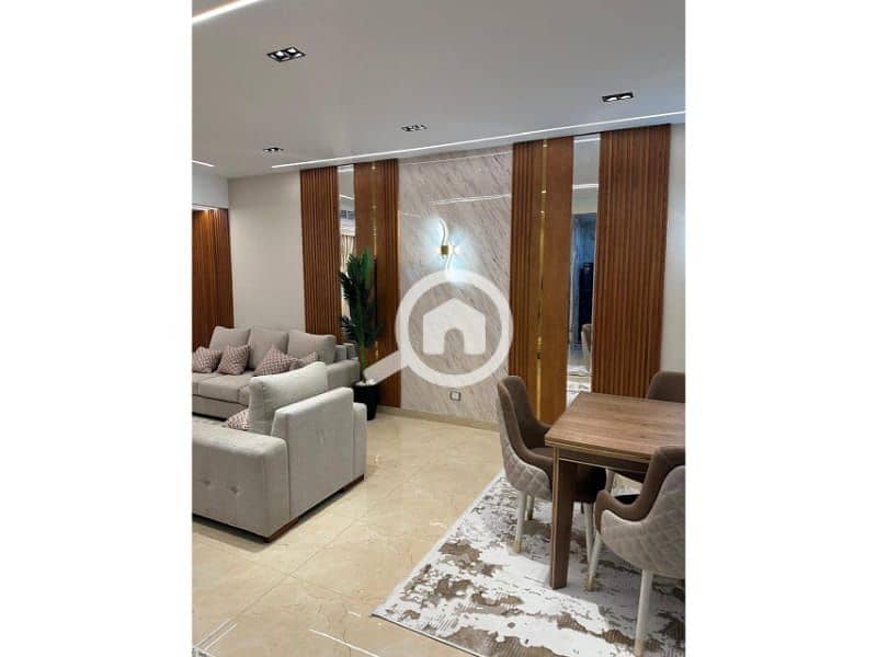 3 699a6f74-92a7-46e0-8a16-fbd65cb4c2cd. jpg