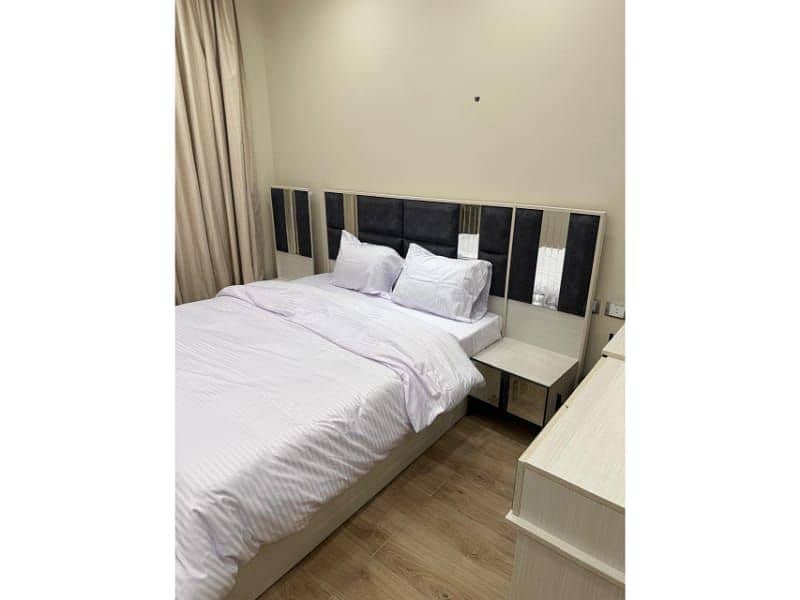 10 c0f07e2a-2a65-48b5-9078-c31b7c8e8428. jpg