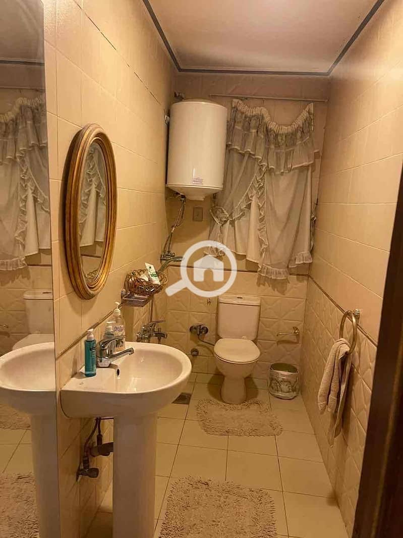 8 c15bdc16-5013-408b-b347-7eea39881114. jpg