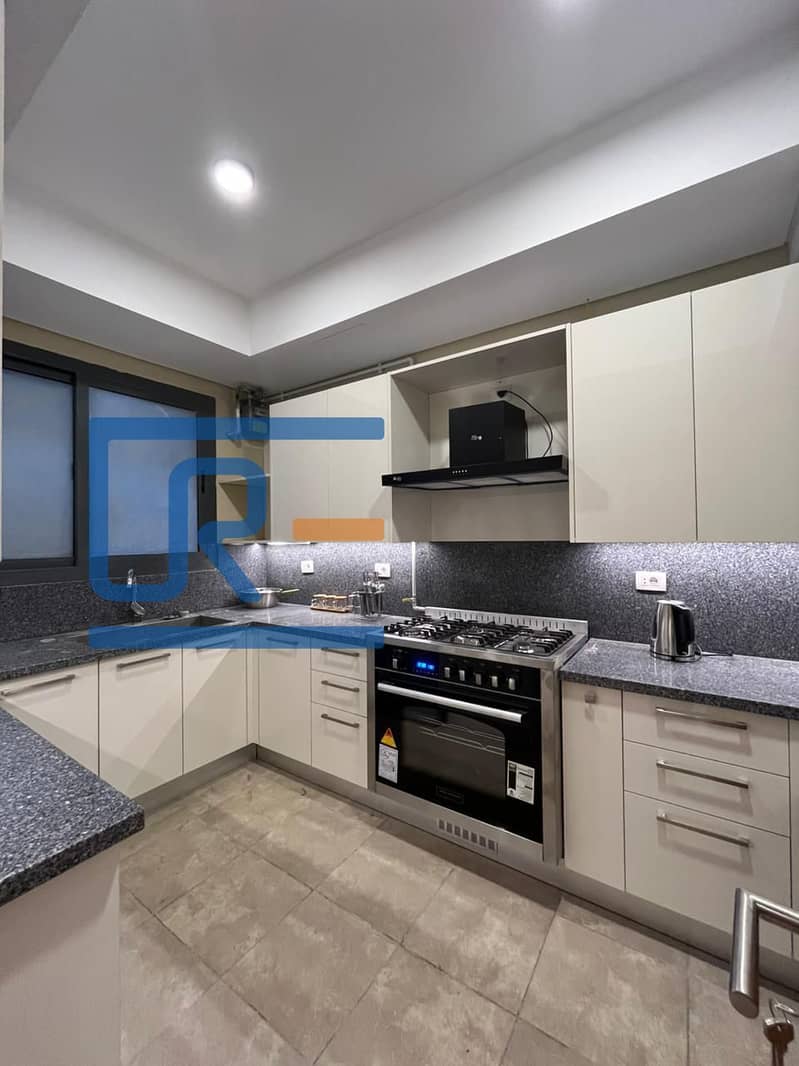 4 5aba9588-25fb-4ac8-ad5f-d20b06ee4c34. jpg