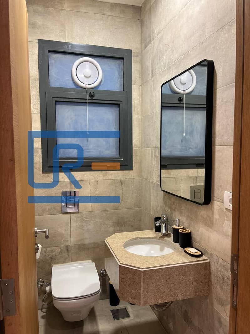 6 66ee91be-9371-4711-97b5-146aa29f6af0. jpg