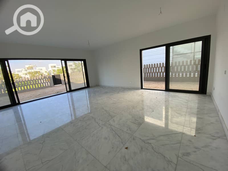 2 6551a4e7-fb56-4537-bfad-171bfb43ae14. jpeg