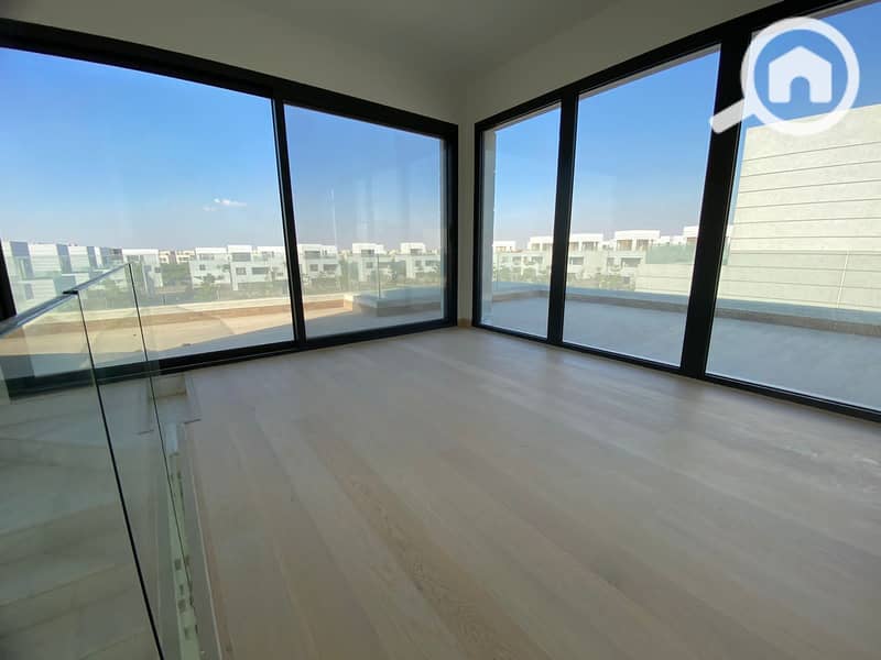 6 962acc07-adc2-456e-95d4-6b8364e89046. jpeg