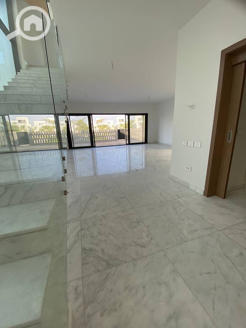 12 65b33a22-aaa8-4a5a-8d3b-b5e7022422d9. jpeg