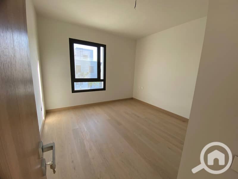 18 d7104741-0bba-4013-8708-f8f53c3f87e0. jpeg