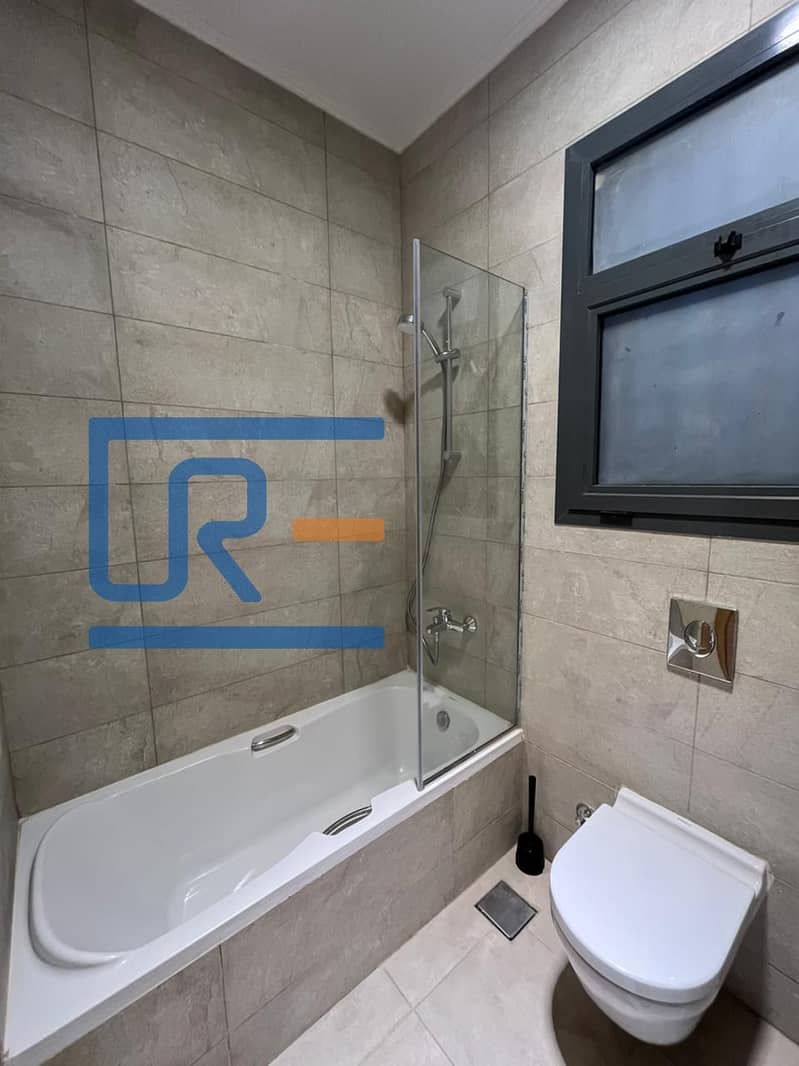 7 61e7daeb-50b9-44c5-9e15-b487786f4071. jpg