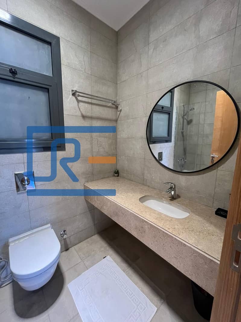 9 684f1337-8023-4b5c-89a6-700ea5d2a2e8. jpg