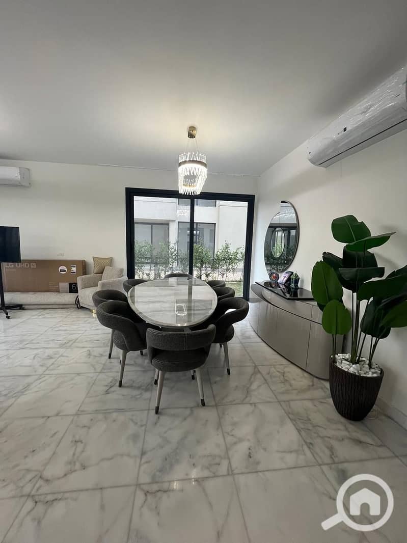 9 936cd1f0-d431-4c5d-bf28-71be5c108614. jpeg