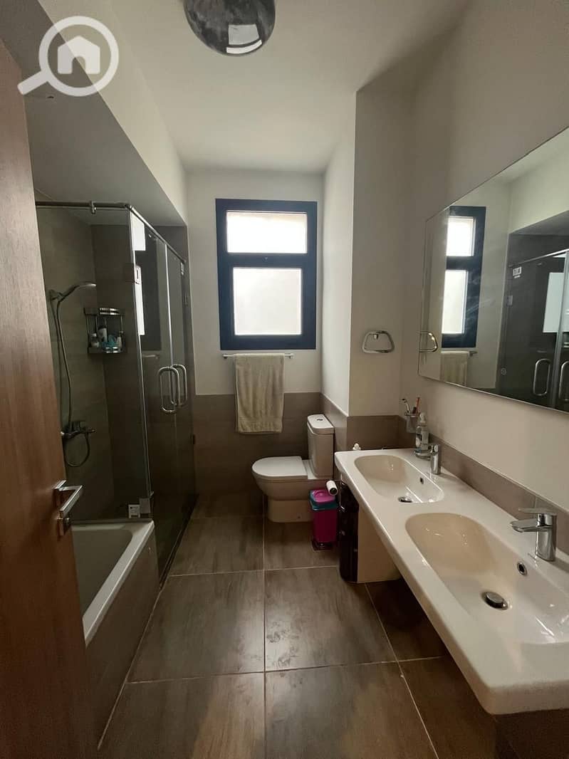 15 4dab9b97-530c-41e6-9b5a-de5d9256a161. jpeg