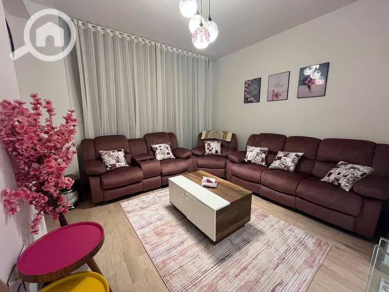 24 c4d8ed3d-2d16-4e0c-9c0b-432114c8b23e. jpeg