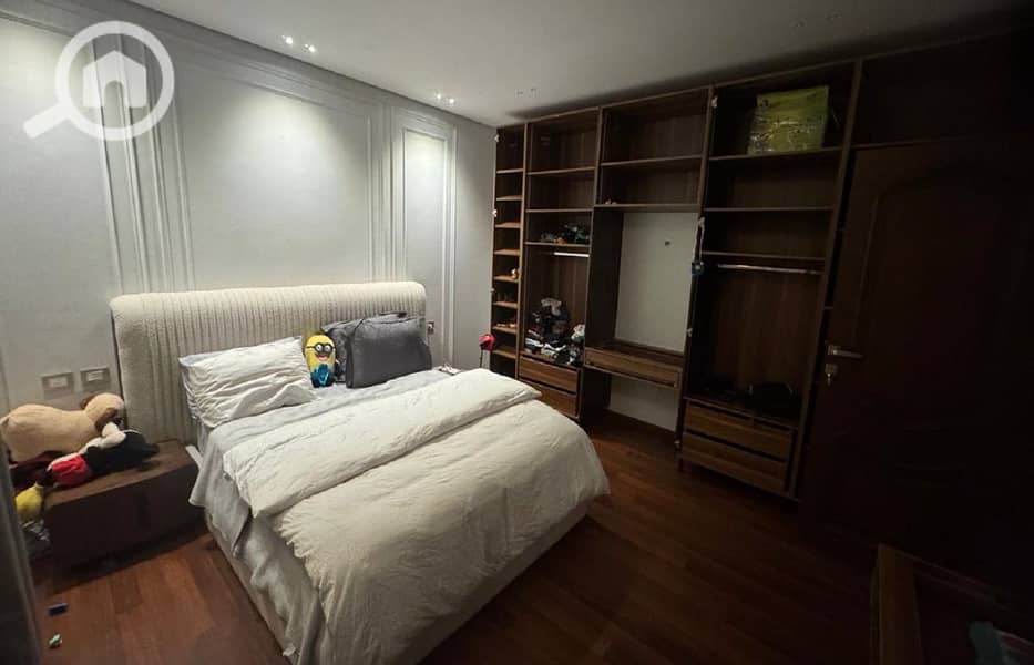 12 406f498d-bf4b-43a1-b351-2b53aefd93c4. jpg