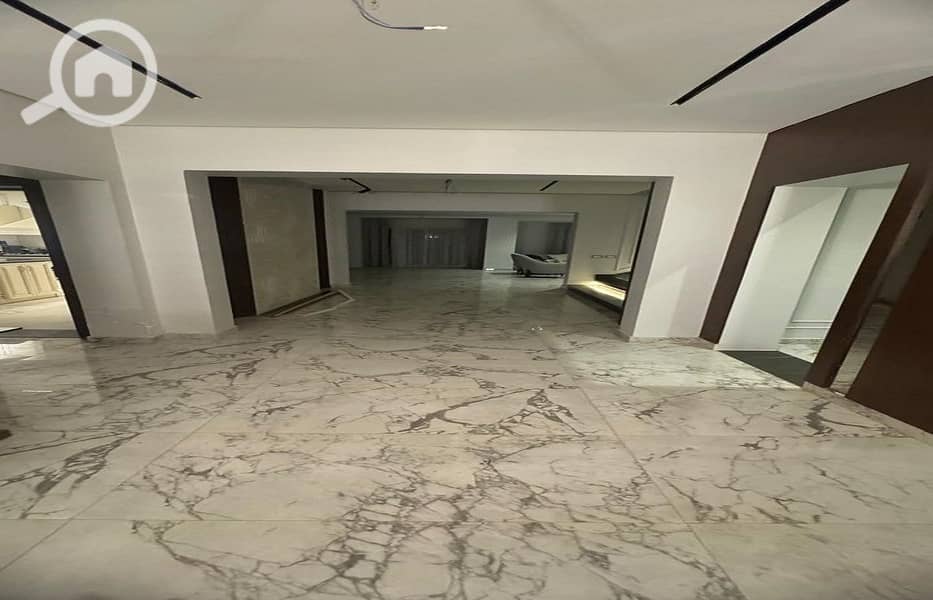 19 bda37ec9-cf1c-4b30-bd1a-9635c60d31b4. jpg