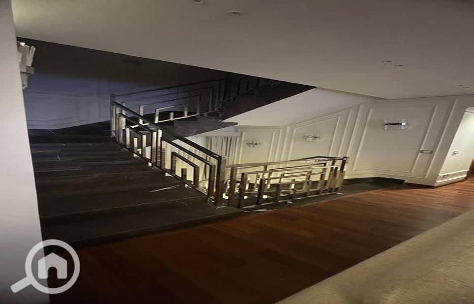 24 8252dc2c-d907-4d88-85b4-7456af07eaf1. jpg