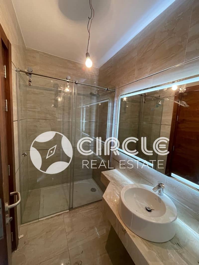 10 WhatsApp Image 2026-01-27 at 18.58. 00 (1). jpeg