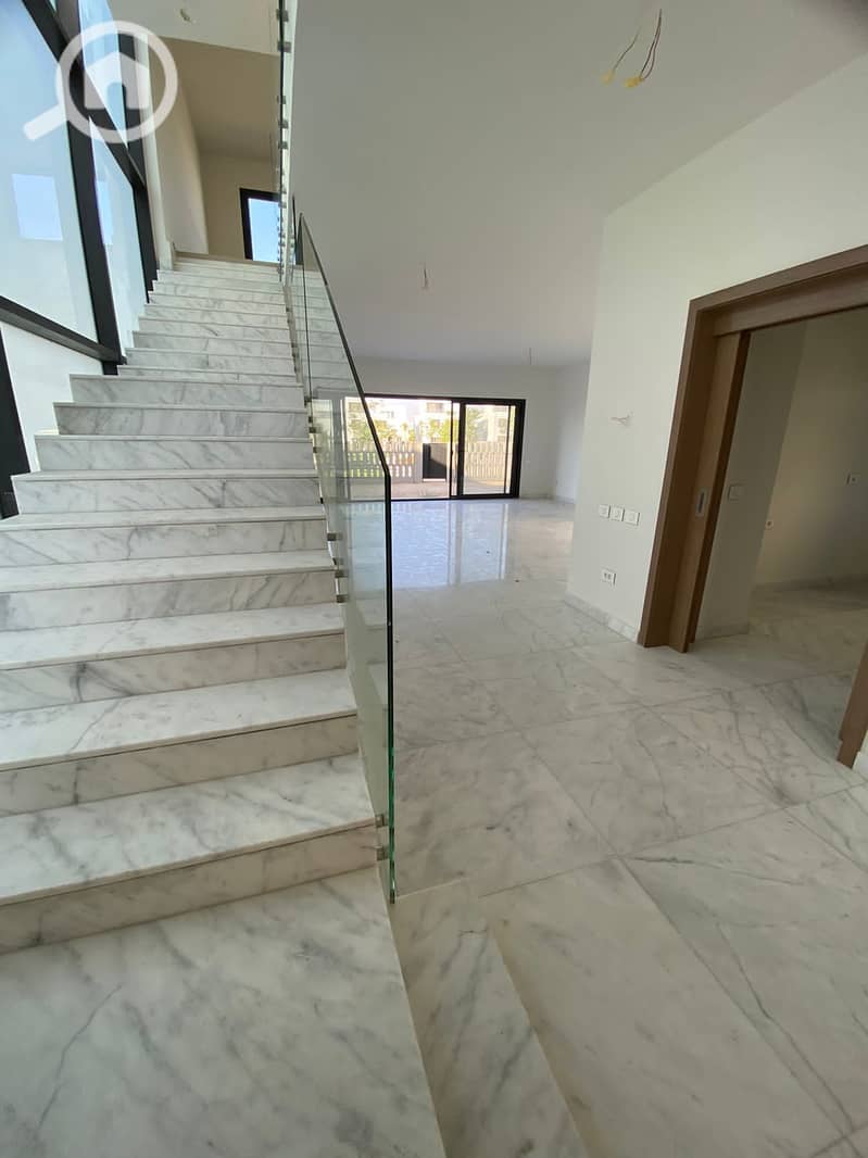 4 dc056ddf-0815-4e88-a79d-feff7bfb10b1. jpeg