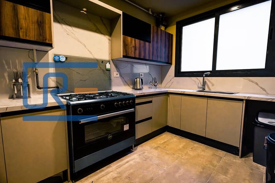 6 53a2c1d5-1616-43bf-81c5-8ddc6bdf2608. jpg