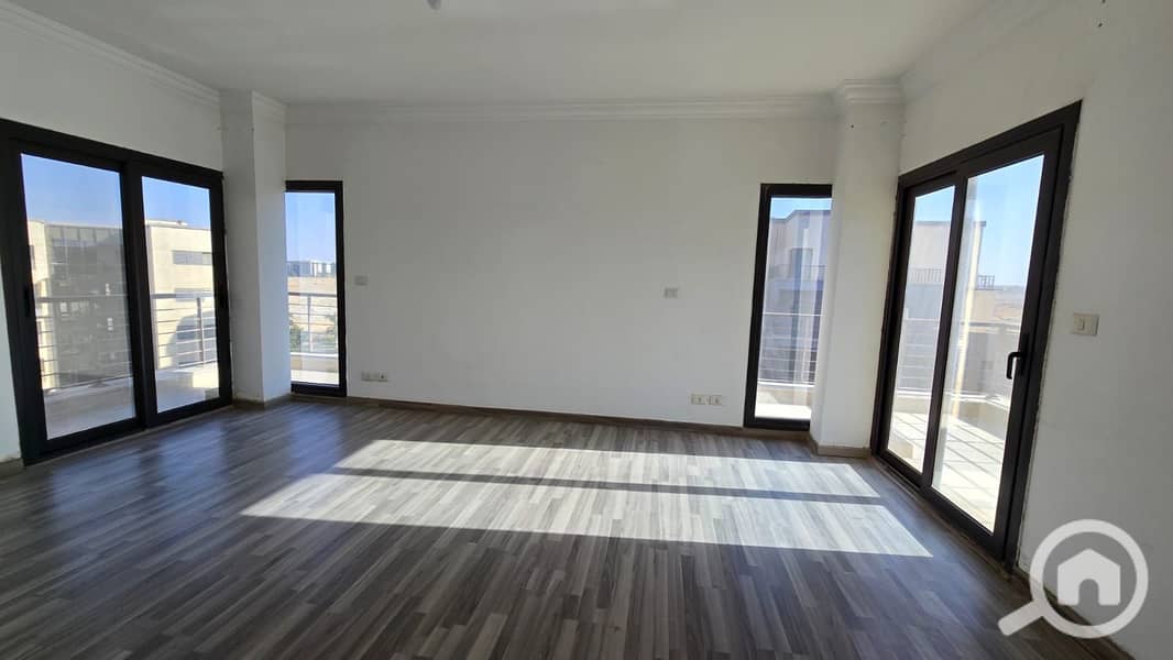 5 6de833af-acfb-4934-8b46-1b9eae8f0fd3. jpg