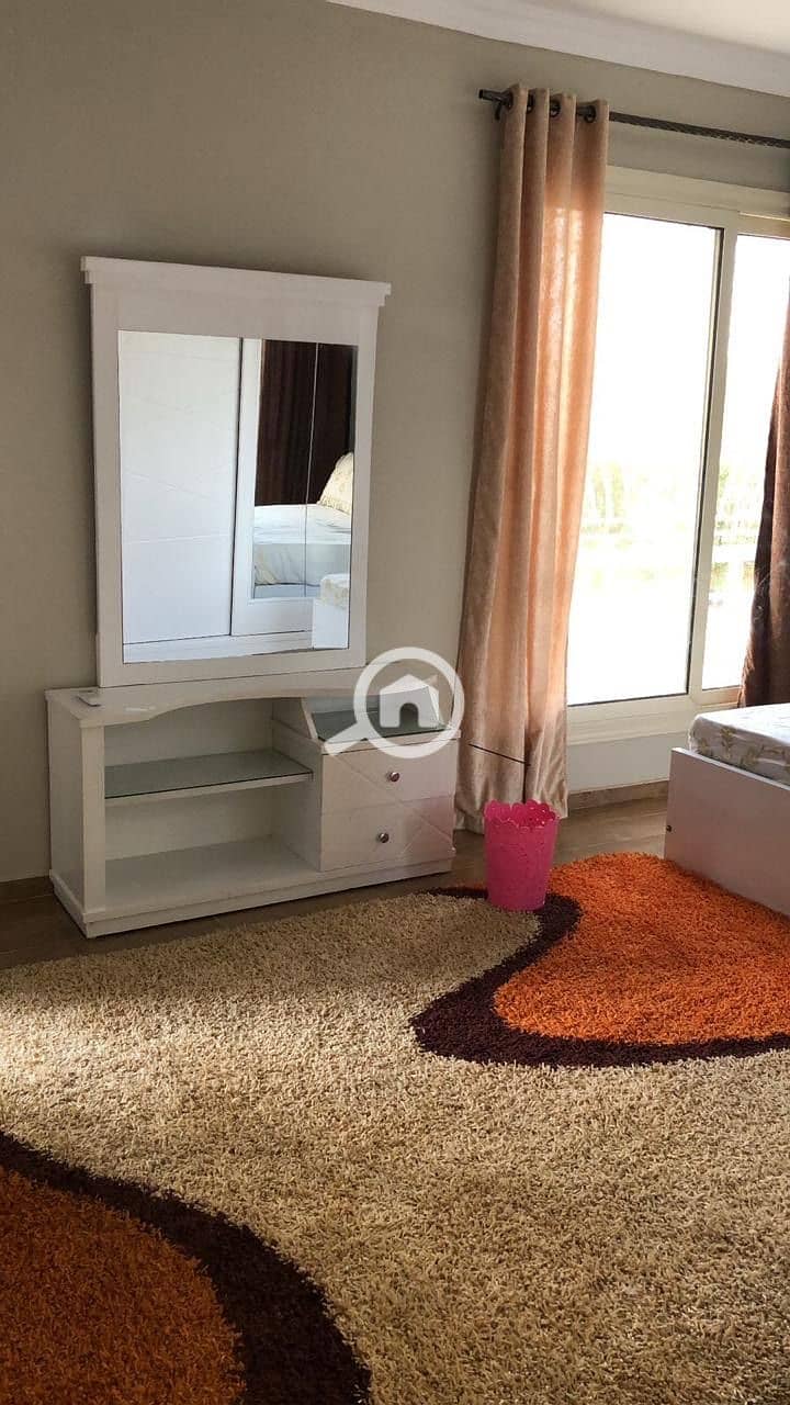 2 31e28a4c-6b69-4f86-b543-a74649aed8e3. jpeg