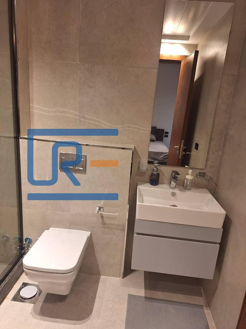 4 1072f863-2c78-43f8-9407-ad367c70f780. jpeg