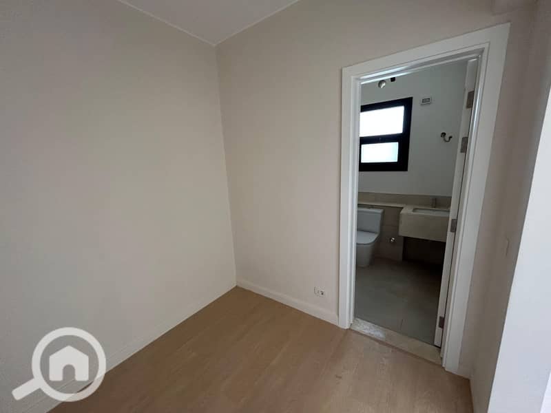 12 WhatsApp Image 2026-01-16 at 17.22. 13. jpeg