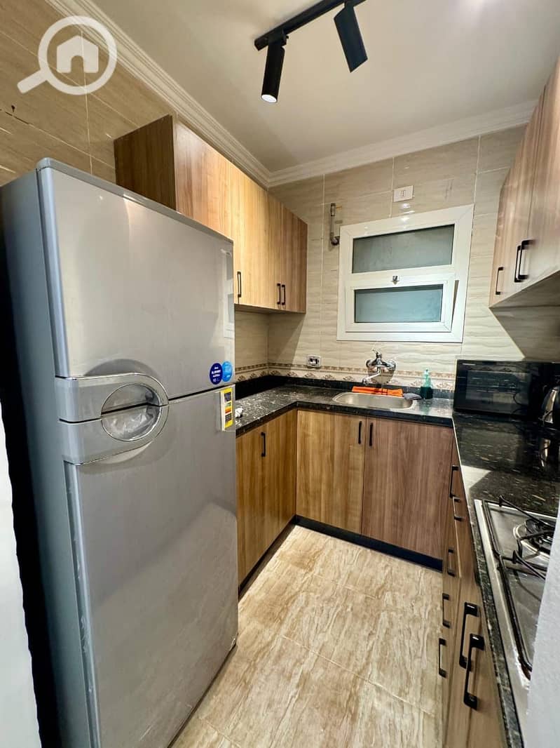 10 cec835a9-0c5c-40e8-b963-f91b436bee4a. jpeg