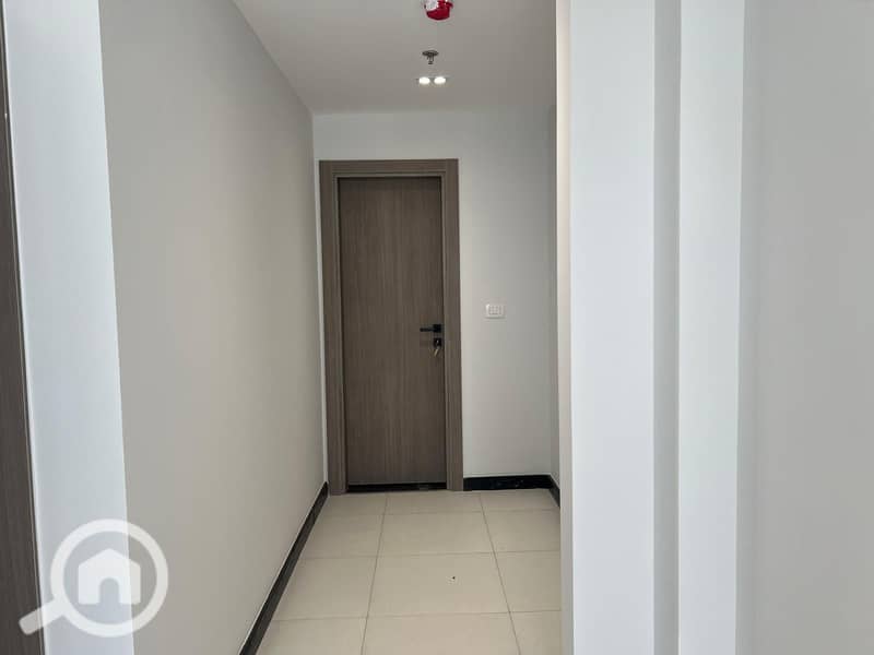 10 c7f6c473-b14a-4481-a473-4d9788462ca8. jpg