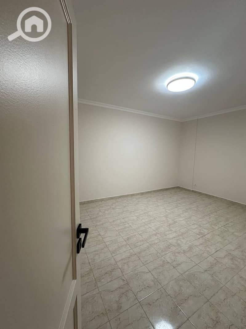 10 c184d6d1-5081-48e1-9902-0c7b2fe4f51c. jpeg