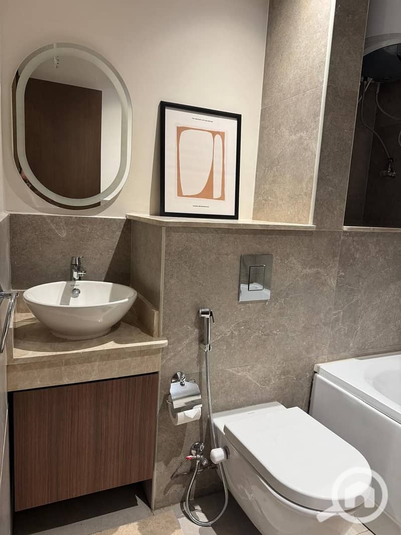 5 6c9be555-71c2-442a-9a97-a76e64e416e6. jpg