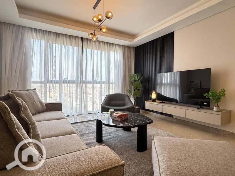 9 52c7ca33-e8c2-40f8-8f15-e1ea53448ae4. jpg