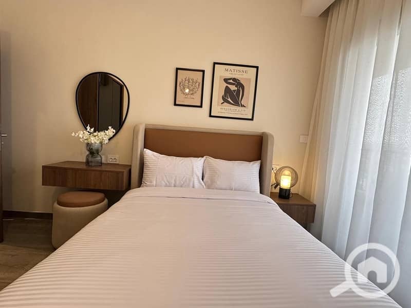 27 fdb9b844-0915-4c01-9797-6eb3105a8214. jpg