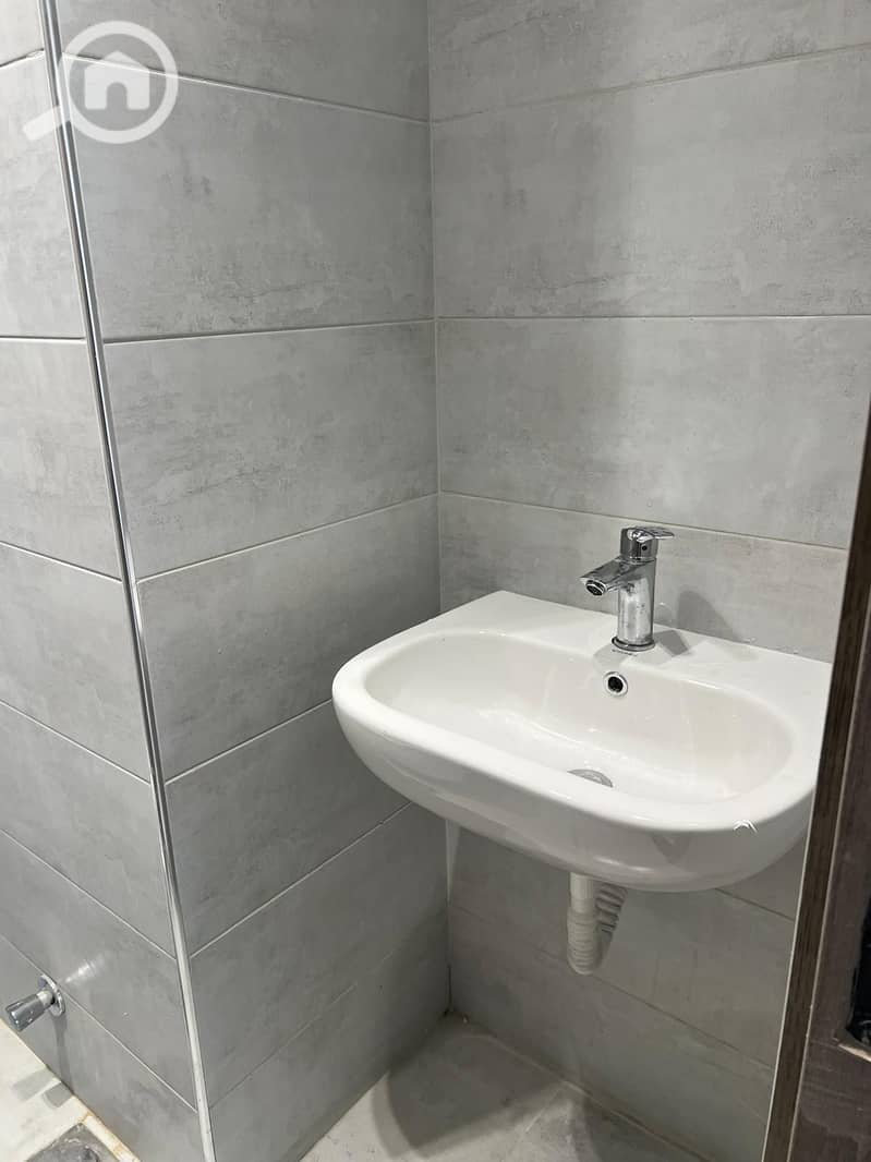 7 WhatsApp Image 2026-01-28 at 1.45. 25 000. jpeg