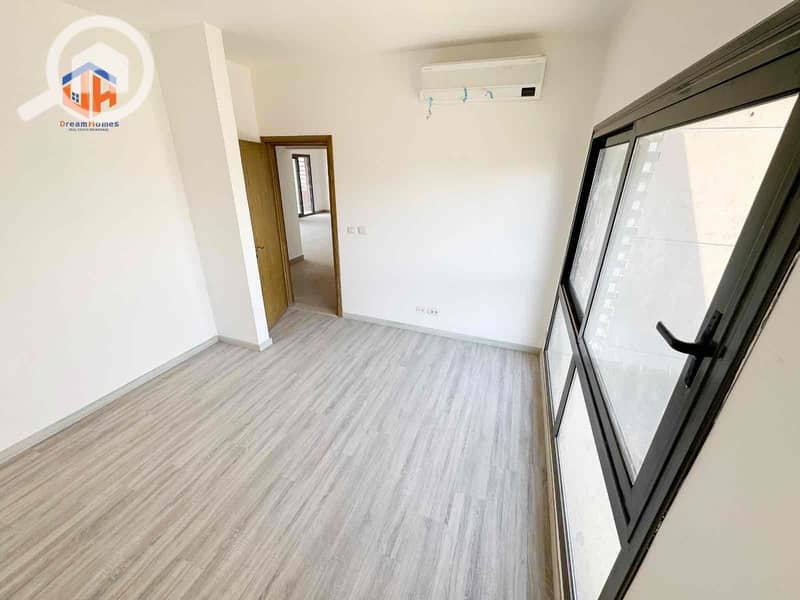 3 02e8b7d6-6e90-4af6-bbc5-f64013a8739b. jpg