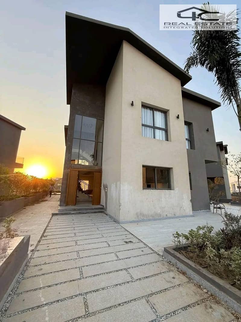 4 589648562_122192107088337214_2991509527564374283_n. jpg