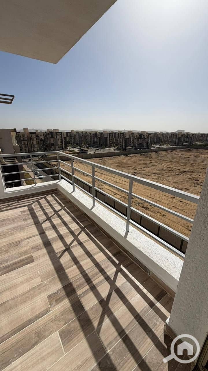 4 bda6f941-bba5-47f1-83c6-2e1ac29d93a2. jpeg