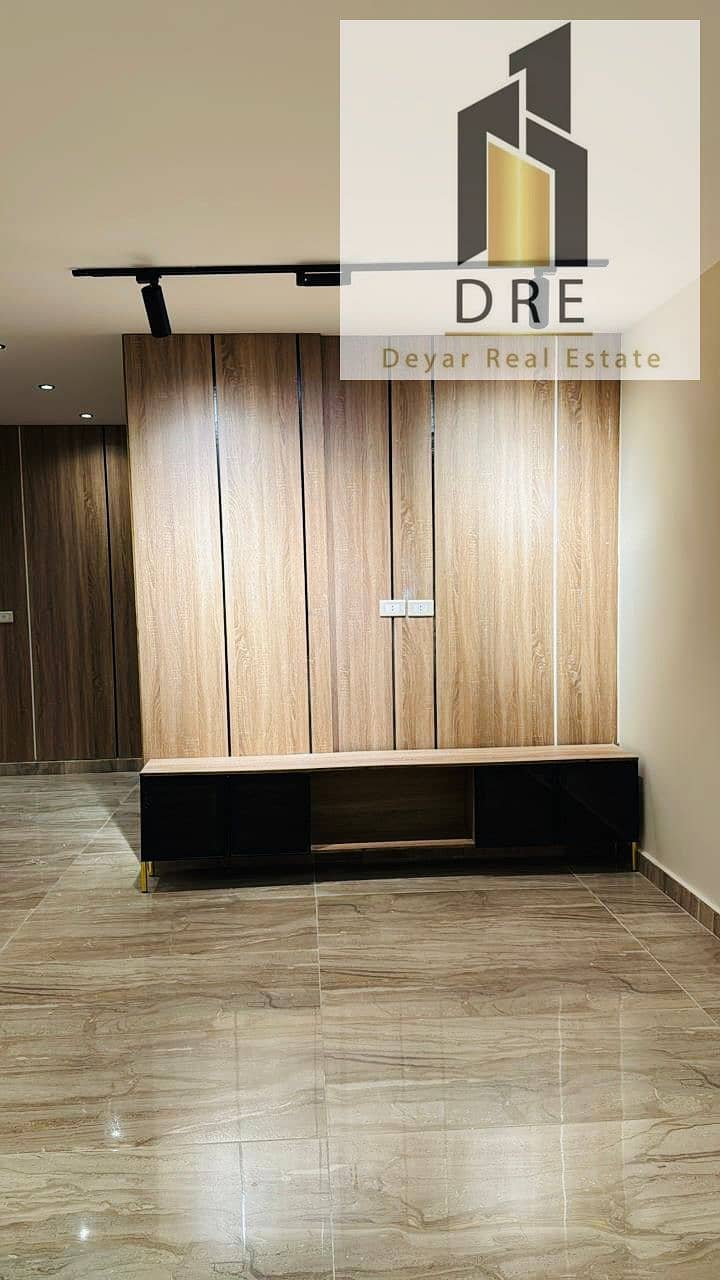 4 8b01f69e-52cb-4a21-bc63-d335578fbb0b. jpg