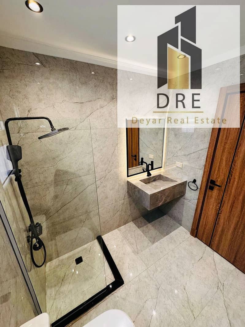 6 68b220ed-f1b6-45e9-9d5f-95367fea8cb0. jpg