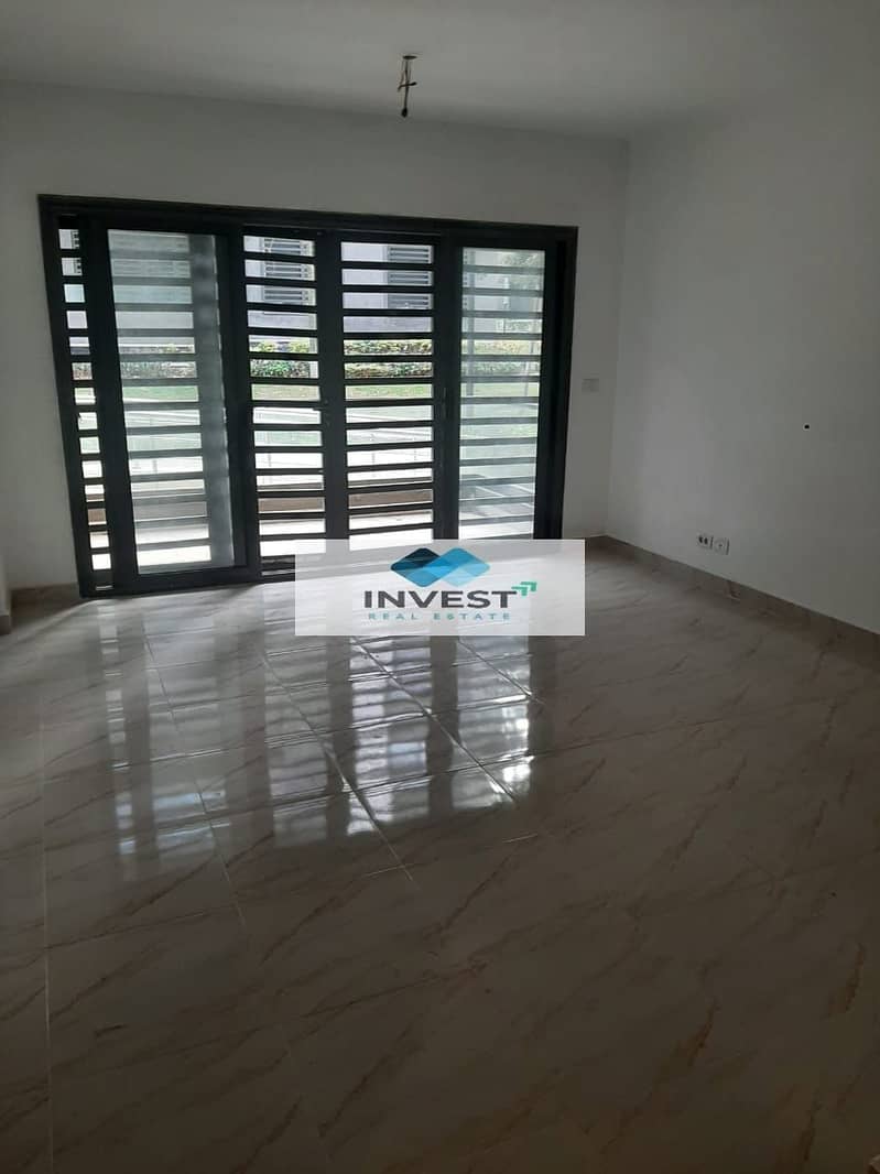 2 9921056d-a684-4016-858e-91912c8d4bbb. jpg