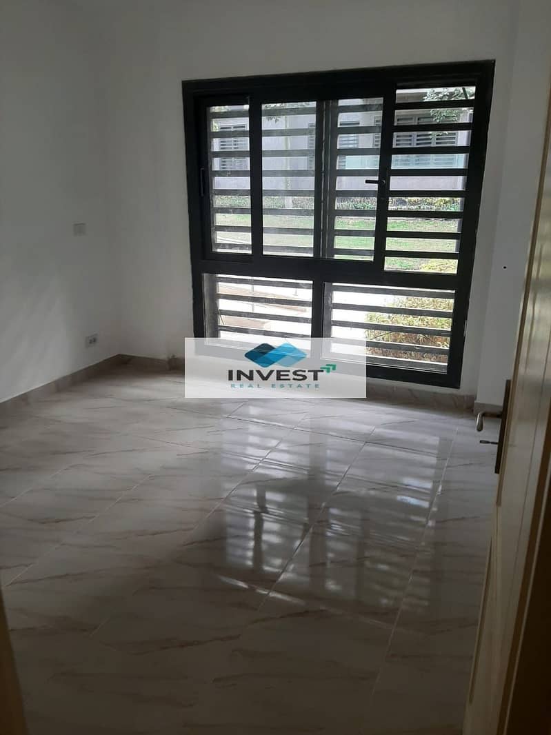 4 bcb9242f-7847-4cd2-aac3-562fe3a82dcb. jpg