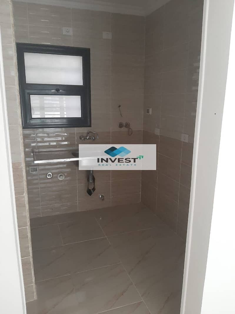 5 477241a6-7d12-4728-a024-c5c8dd42f86c. jpg