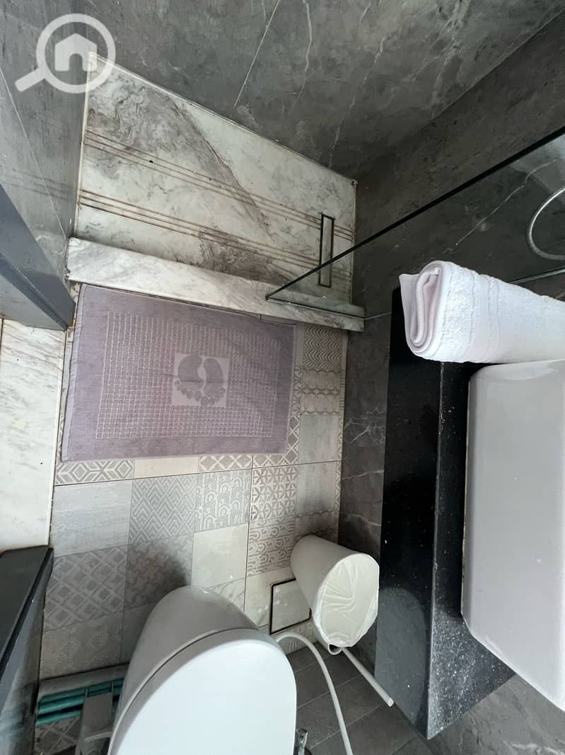 14 4c1db5b9-808e-4733-b3dd-332f53241ce8. jpeg