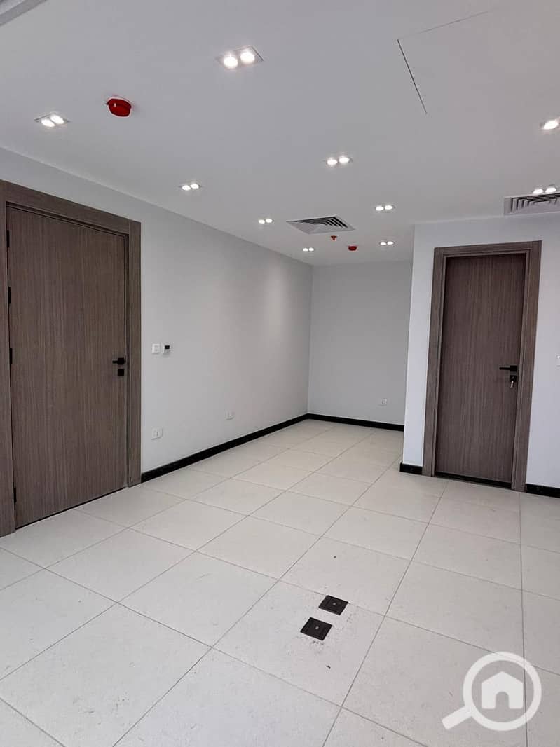 6 WhatsApp Image 2025-12-08 at 9.51. 08 PM (3). jpeg