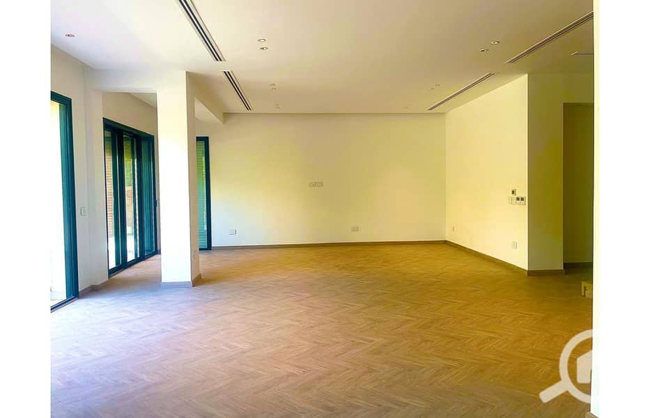 10 WhatsApp Image 2026-01-07 at 4.11. 44 PM. jpg