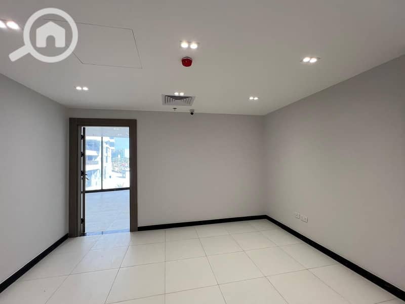 5 WhatsApp Image 2026-01-28 at 1.45. 25 PM00. jpeg