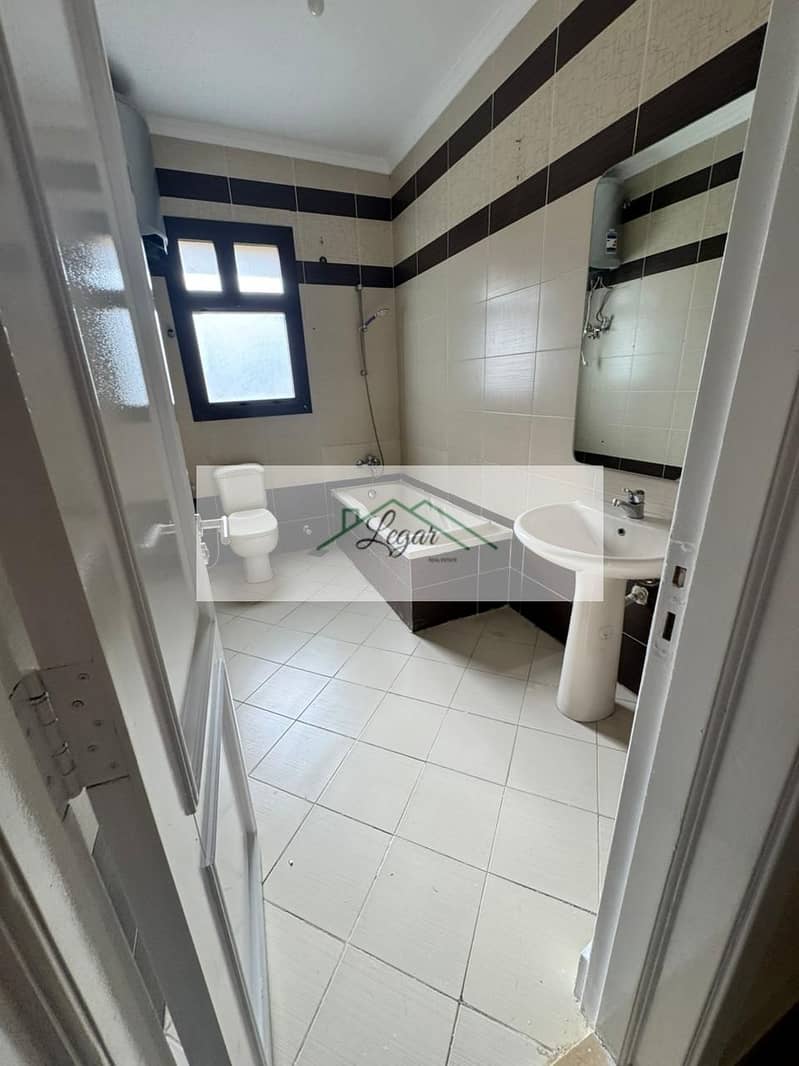 8 95cd10c8-80aa-41f7-a98a-287db629c99e. jpg