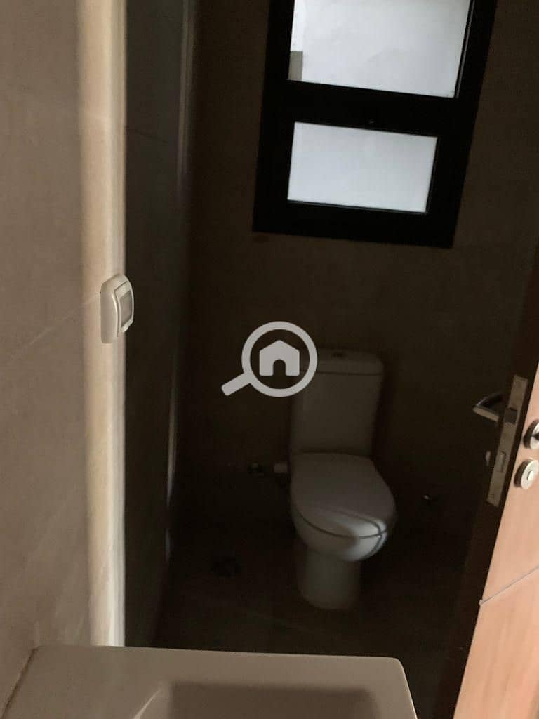 7 dadd3d69-1be2-4054-b15d-0a108f2b1a87. jpg