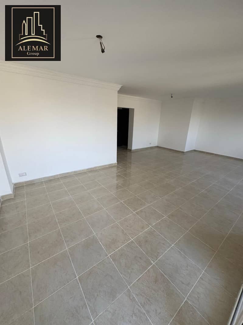 4 574111013_849606217523070_2839148858837838275_n. jpg