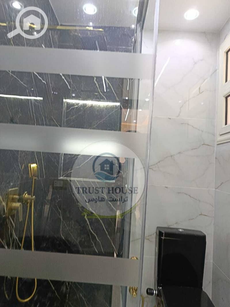 3 WhatsApp Image 2025-11-05 at 15.05. 34 (1). jpeg