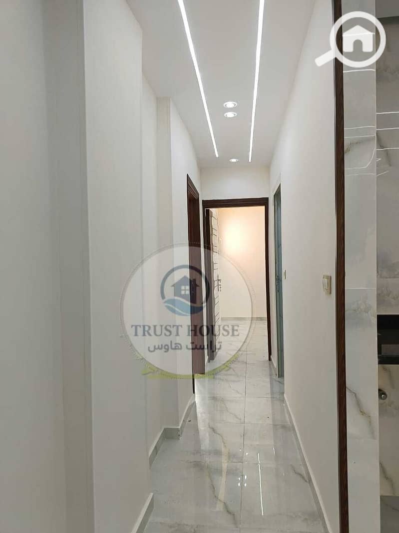 9 WhatsApp Image 2025-11-05 at 15.06. 40 (2). jpeg