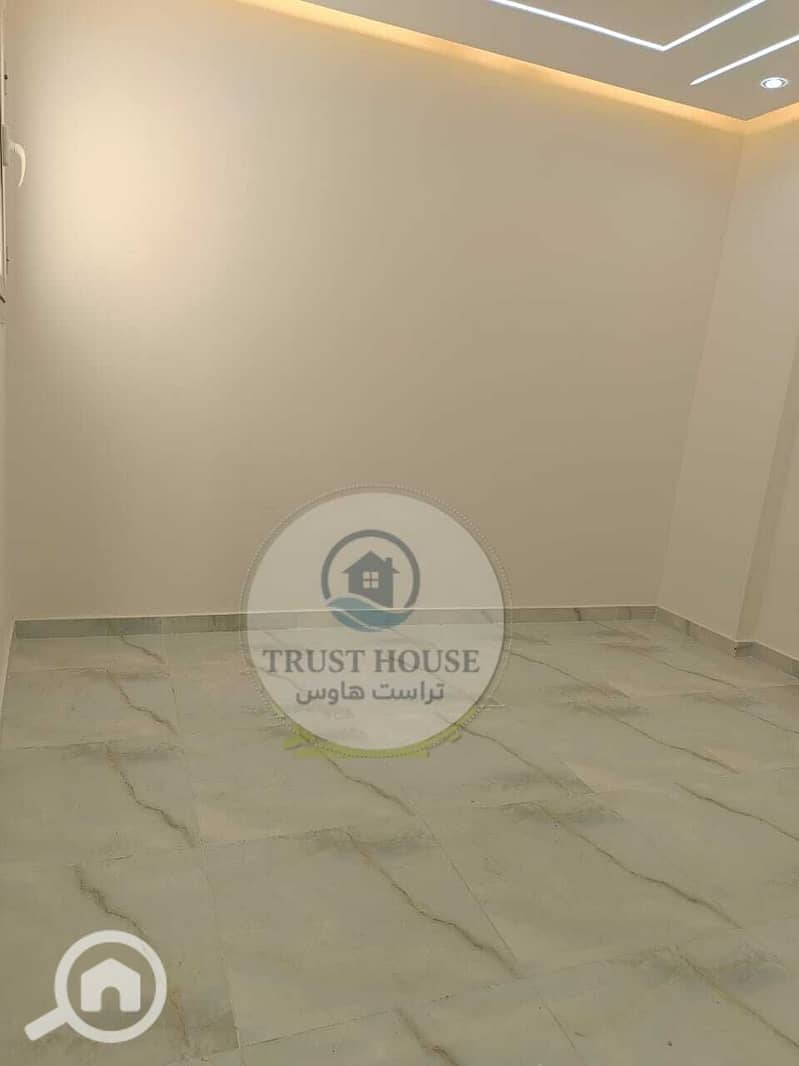 13 WhatsApp Image 2025-11-05 at 15.06. 44 (2). jpeg