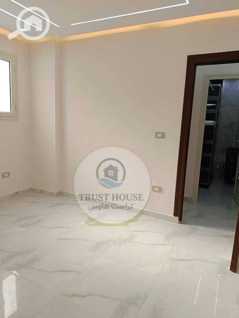 14 WhatsApp Image 2025-11-05 at 15.06. 45. jpeg